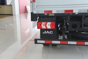����˧��S9 ȫ�ܰ�PLUS 2.5L���� 170���� ��ʿ��8�� 4.18�׵��������ῨͼƬ