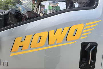 ����HOWOͳ˧ 2.4L���� 165���� ��ʿ��8�� 3.85���Ű��դʽ�ῨͼƬ