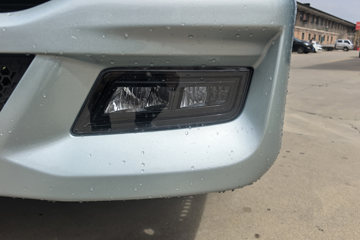 ����HOWOͳ˧ 2.4L���� 165���� ��ʿ��8�� 3.85���Ű��դʽ�ῨͼƬ