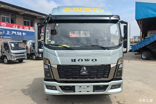 ����HOWO�Ῠͳ˧ 2.5L���� 185���� �й�����12�� AMT�Զ��� 3.85���Ű��դʽ�Ῠ