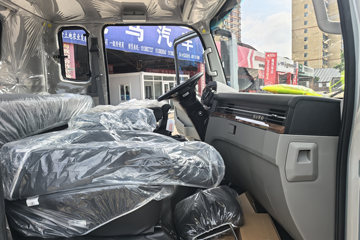 ����HOWOͳ˧ 2.4L���� 165���� ��ʿ��8�� 3.85���Ű��դʽ�ῨͼƬ