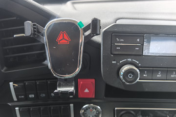 ����HOWOͳ˧ 2.4L���� 165���� ��ʿ��8�� 3.85���Ű��դʽ�ῨͼƬ