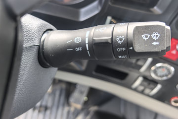 ����HOWOͳ˧ 2.4L���� 165���� ��ʿ��8�� 3.85���Ű��դʽ�ῨͼƬ