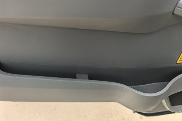 ����HOWOͳ˧ 2.4L���� 165���� ��ʿ��8�� 3.85���Ű��դʽ�ῨͼƬ