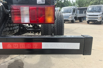 ����HOWOͳ˧ 2.4L���� 165���� ��ʿ��8�� 3.85���Ű��դʽ�ῨͼƬ