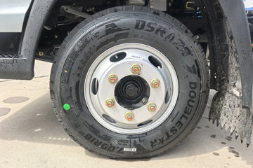 ����HOWOͳ˧ 2.4L���� 165���� ��ʿ��8�� 3.85���Ű��դʽ�ῨͼƬ