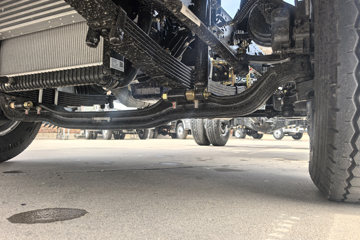 ����HOWOͳ˧ 2.4L���� 165���� ��ʿ��8�� 3.85���Ű��դʽ�ῨͼƬ