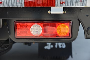 ����С����W08 1.6L���� 123���� ������5�� ��˫̥ 3.7�׵�������΢��ͼƬ