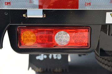 ����С����W08 1.6L���� 123���� ������5�� ��˫̥ 3.7�׵�������΢��ͼƬ