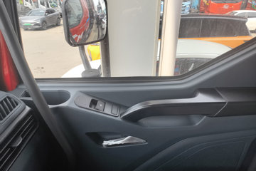 ������������M3V 6.9L���� 330���� 6X4 ��ʿ��10�� 5.2����ж��ͼƬ