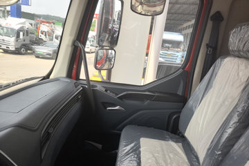 ������������M3V 6.9L���� 330���� 6X4 ��ʿ��10�� 5.2����ж��ͼƬ