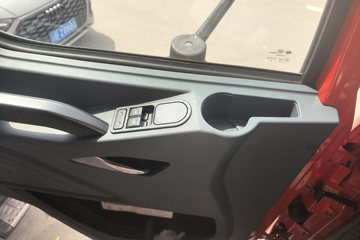 ������������M3V 6.9L���� 330���� 6X4 ��ʿ��10�� 5.2����ж��ͼƬ
