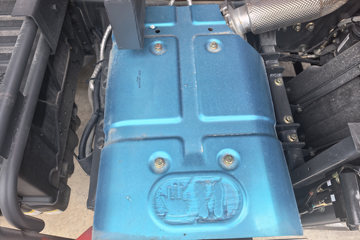 ������������M3V 6.9L���� 330���� 6X4 ��ʿ��10�� 5.2����ж��ͼƬ