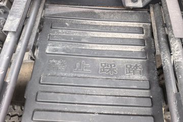 ������������M3V 6.9L���� 330���� 6X4 ��ʿ��10�� 5.2����ж��ͼƬ