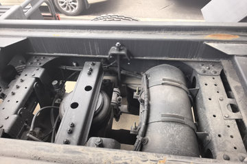 ������������M3V 6.9L���� 330���� 6X4 ��ʿ��10�� 5.2����ж��ͼƬ