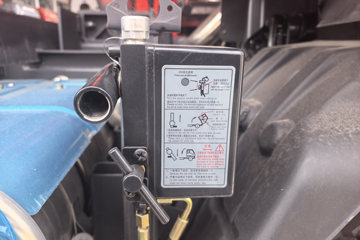 ������������M3V 6.9L���� 330���� 6X4 ��ʿ��10�� 5.2����ж��ͼƬ