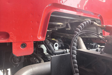 ������������M3V 6.9L���� 330���� 6X4 ��ʿ��10�� 5.2����ж��ͼƬ