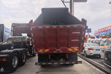 ������������M3V 6.9L���� 330���� 6X4 ��ʿ��10�� 5.2����ж��ͼƬ