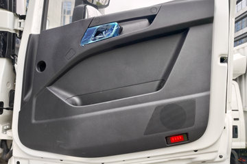 ���ǵ�Q3 6X4 ���綯ǣ���� ����452kWhͼƬ
