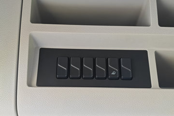 ���ǵ�Q3 6X4 ���綯ǣ���� ����452kWhͼƬ
