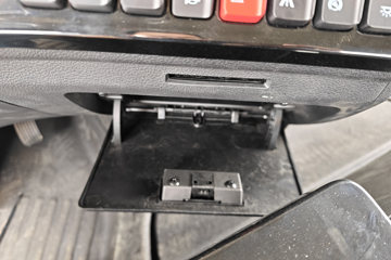 ���ǵ�Q3 6X4 ���綯ǣ���� ����452kWhͼƬ