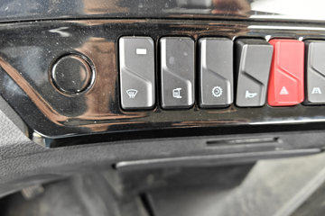 ���ǵ�Q3 6X4 ���綯ǣ���� ����452kWhͼƬ