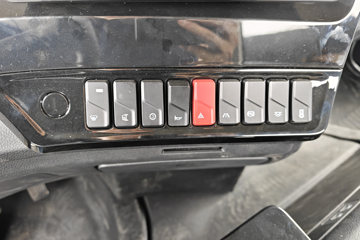 ���ǵ�Q3 6X4 ���綯ǣ���� ����452kWhͼƬ