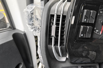 ���ǵ�Q3 6X4 ���綯ǣ���� ����452kWhͼƬ
