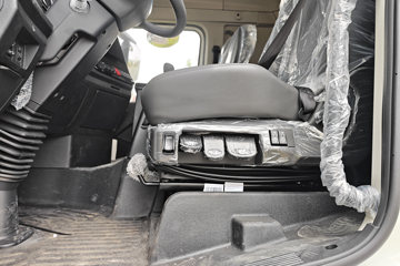 ���ǵ�Q3 6X4 ���綯ǣ���� ����452kWhͼƬ