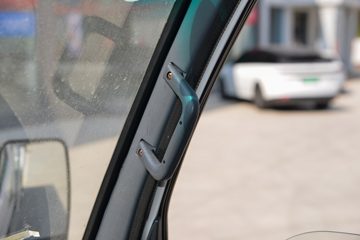 ����С����W17 1.6L���� 123���� ����5�� Һɲ 3.78���Ű�����΢��ͼƬ