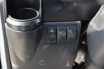 ����С����W17 1.6L���� 123���� ����5�� Һɲ 3.78���Ű�����΢��ͼƬ