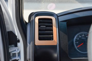 ����С����W17 1.6L���� 123���� ����5�� Һɲ 3.78���Ű�����΢��ͼƬ