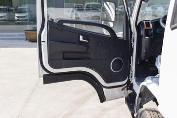 ����С����W17 1.6L���� 123���� ����5�� Һɲ 3.78���Ű�����΢��ͼƬ