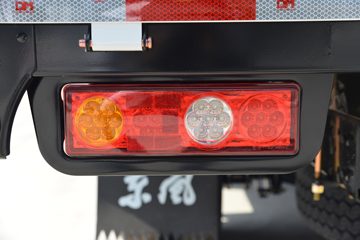 ����С����W17 1.6L���� 123���� ����5�� Һɲ 3.78���Ű�����΢��ͼƬ