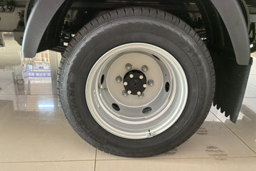 Զ������F3E 2025���ǻ۰� Һɲ 3.82�׵��Ŵ��綯��դʽ΢�� ����ʱ��56kWhͼƬ