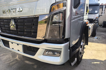 ����HOWO�Ῠͳ˧ 2.5L���� 180���� 12�� 4.15�׵��������ῨͼƬ