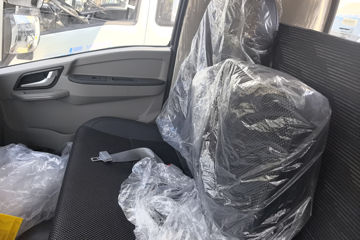 ����HOWO�Ῠͳ˧ 2.5L���� 180���� 12�� 4.15�׵��������ῨͼƬ