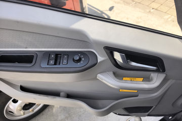 ����HOWO�Ῠͳ˧ 2.5L���� 180���� 12�� 4.15�׵��������ῨͼƬ