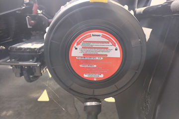 ����HOWO�Ῠͳ˧ 2.5L���� 180���� 12�� 4.15�׵��������ῨͼƬ