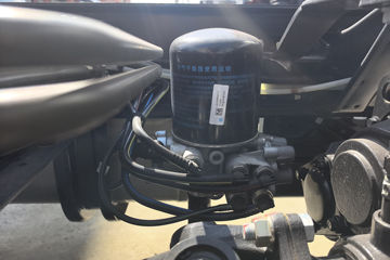 ����HOWO�Ῠͳ˧ 2.5L���� 180���� 12�� 4.15�׵��������ῨͼƬ