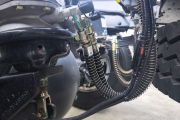 ����HOWO�Ῠͳ˧ 2.5L���� 180���� 12�� 4.15�׵��������ῨͼƬ