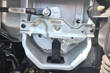 ����HOWO�Ῠͳ˧ 2.5L���� 180���� 12�� 4.15�׵��������ῨͼƬ