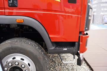 ����HOWO��ʿ 4.1L���� 200���� 4X2 ��ʿ��10�� 3.8���Ű���ж��ͼƬ
