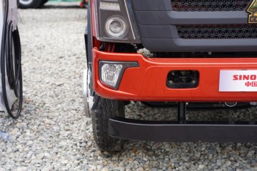 ����HOWO��ʿ 4.1L���� 200���� 4X2 ��ʿ��10�� 3.8���Ű���ж��ͼƬ