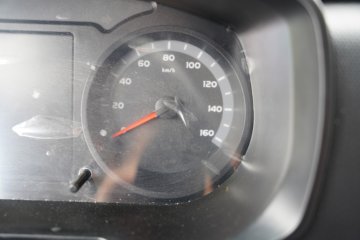 ����HOWO��ʿ 4.1L���� 200���� 4X2 ��ʿ��10�� 3.8���Ű���ж��ͼƬ