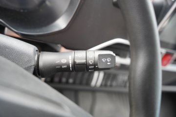 ����HOWO��ʿ 4.1L���� 200���� 4X2 ��ʿ��10�� 3.8���Ű���ж��ͼƬ