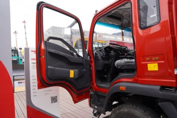 ����HOWO��ʿ 4.1L���� 200���� 4X2 ��ʿ��10�� 3.8���Ű���ж��ͼƬ