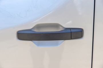 ����������С�� ��Ծ�� 3.355�׵��Ŵ��綯����΢�� ����ʱ��56kWhͼƬ