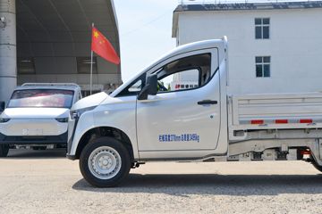 ����������С�� ��Ծ�� 3.355�׵��Ŵ��綯����΢�� ����ʱ��56kWhͼƬ