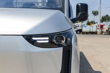 ����������С�� ��Ծ�� 3.355�׵��Ŵ��綯����΢�� ����ʱ��56kWhͼƬ
